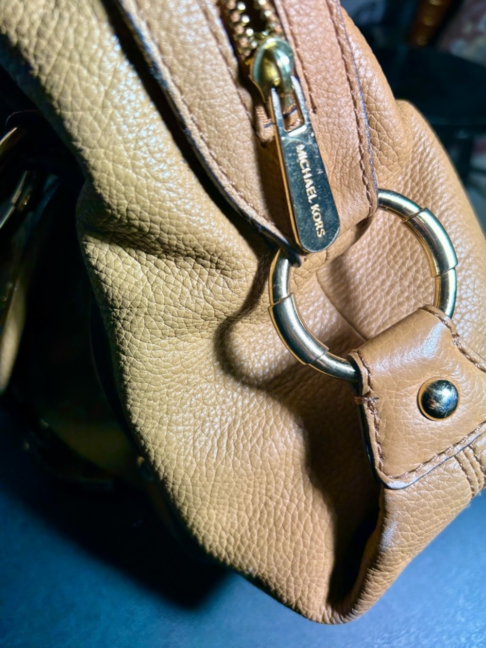 Michael Kors Tan Leather Shoulder Bag with Gold MK Medallion - Picture 7 of 15